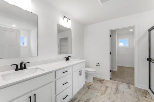 (Photo of an inventory home, actual homes finishes will vary)