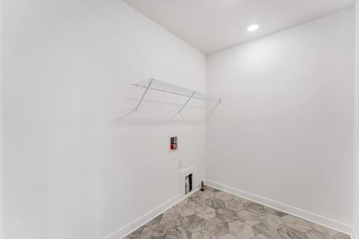 (Photo of an inventory home, actual homes finishes will vary)