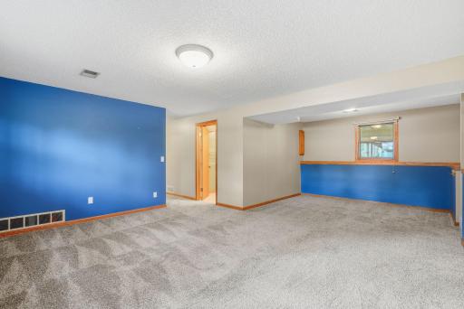 With multiple indoor and outdoor living spaces, you won't lack in space to entertain or relax!