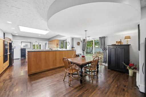 Open kitchen & dining.