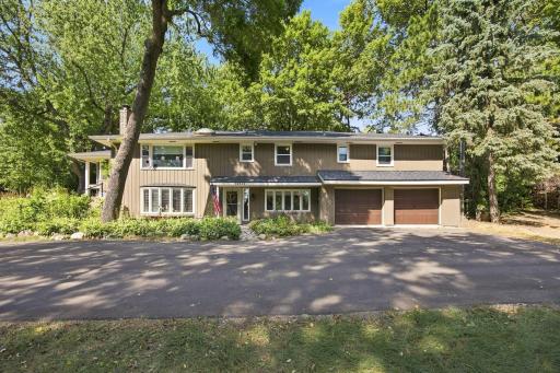 Welcome to 18030 20th Ave N in the Imperial Hills neighborhood of Plymouth.