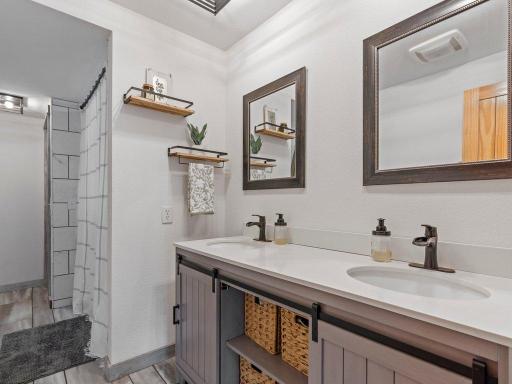 Primary Main Floor Bath