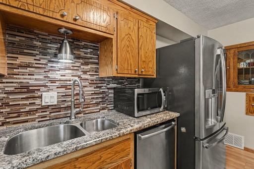 8320 Isle Avenue S, Cottage Grove, MN 55016