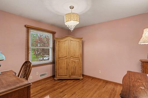 8320 Isle Avenue S, Cottage Grove, MN 55016
