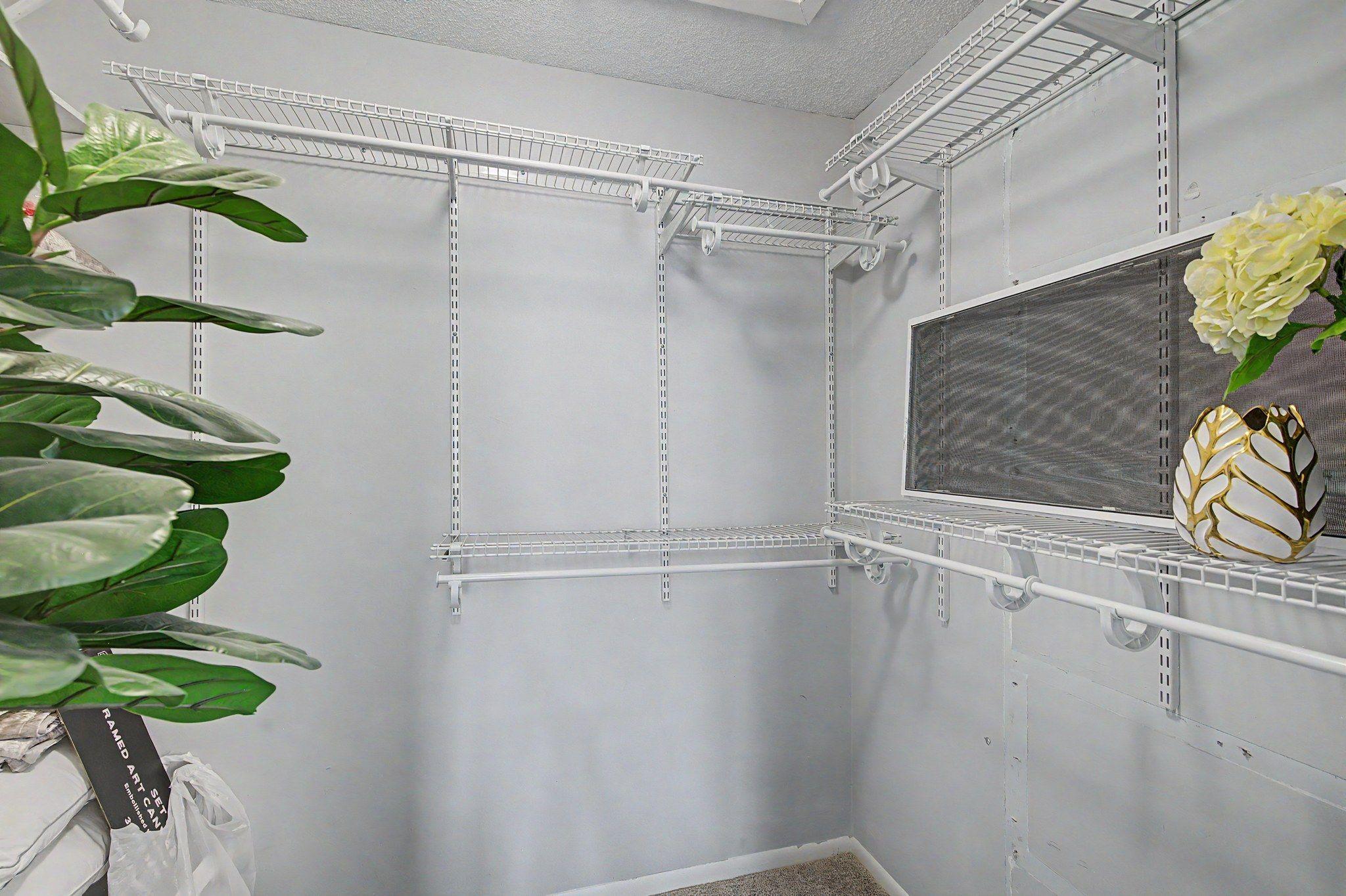 20-web-or-mls-9979_105th_Place_North_17_mls.jpg