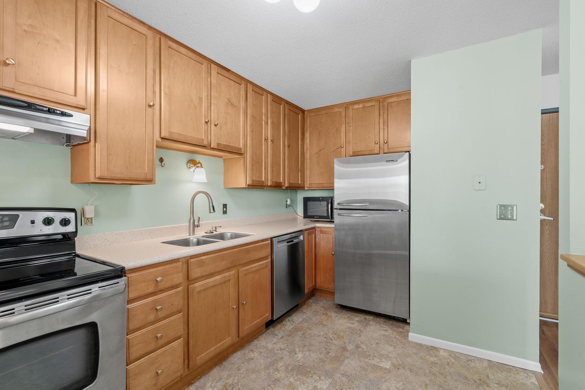 Plenty of kitchen cabinets offer excellent storage and functionality