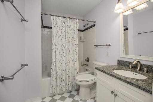 719 Summit Avenue, Saint Paul, MN 55105
