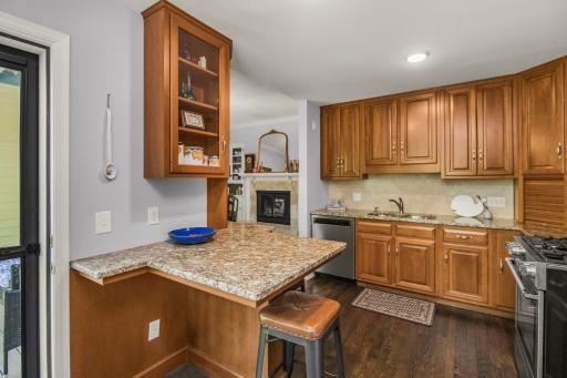 719 Summit Avenue, Saint Paul, MN 55105