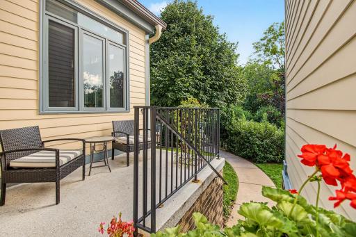 719 Summit Avenue, Saint Paul, MN 55105