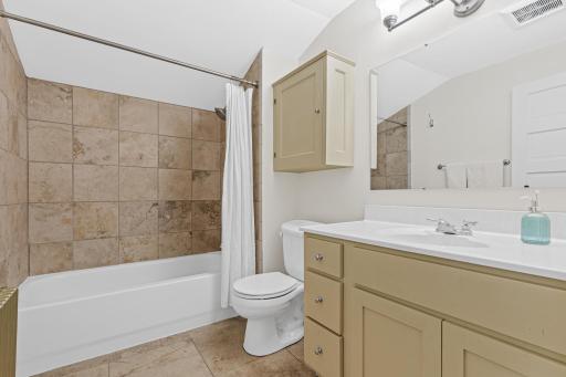 2150 Knapp Street-23.jpg