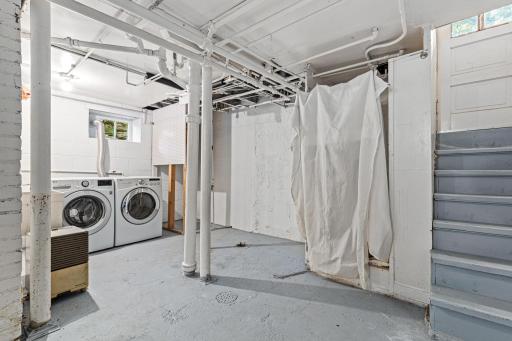 2150 Knapp Street-28.jpg