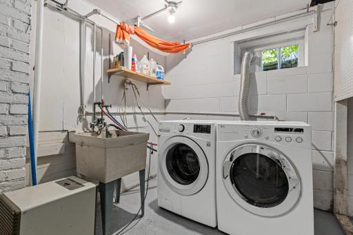 2150 Knapp Street-29.jpg
