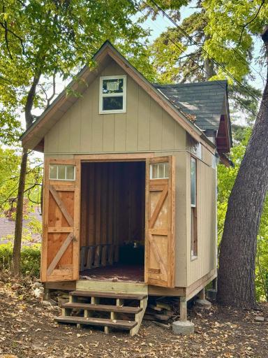 2150 Knapp Street, Saint Paul, MN 55108
