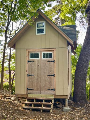 2150 Knapp Street, Saint Paul, MN 55108