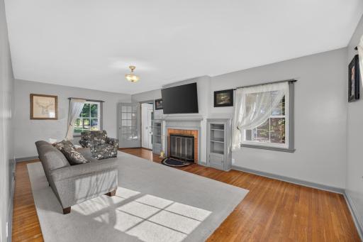 1416 Hennepin Avenue N, Glencoe, MN 55336