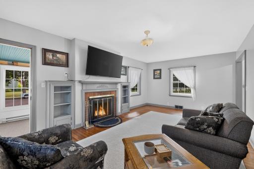 1416 Hennepin Avenue N, Glencoe, MN 55336