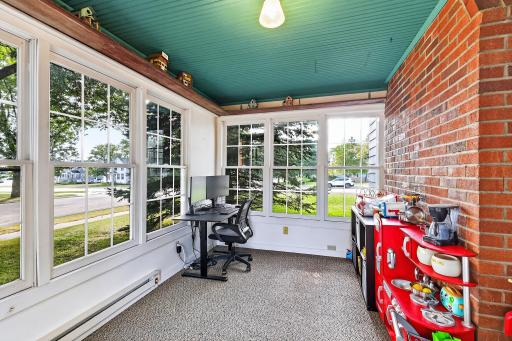 1416 Hennepin Avenue N, Glencoe, MN 55336