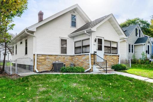 1428 Hazel Street N, Saint Paul, MN 55119