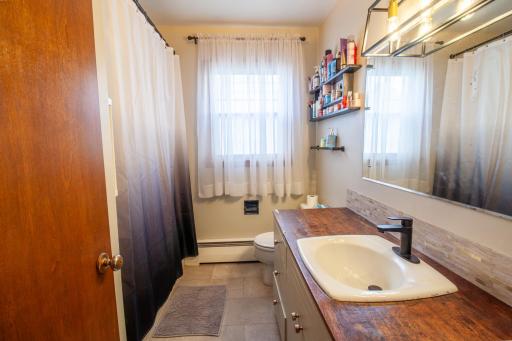 Main floor Full Bathroom