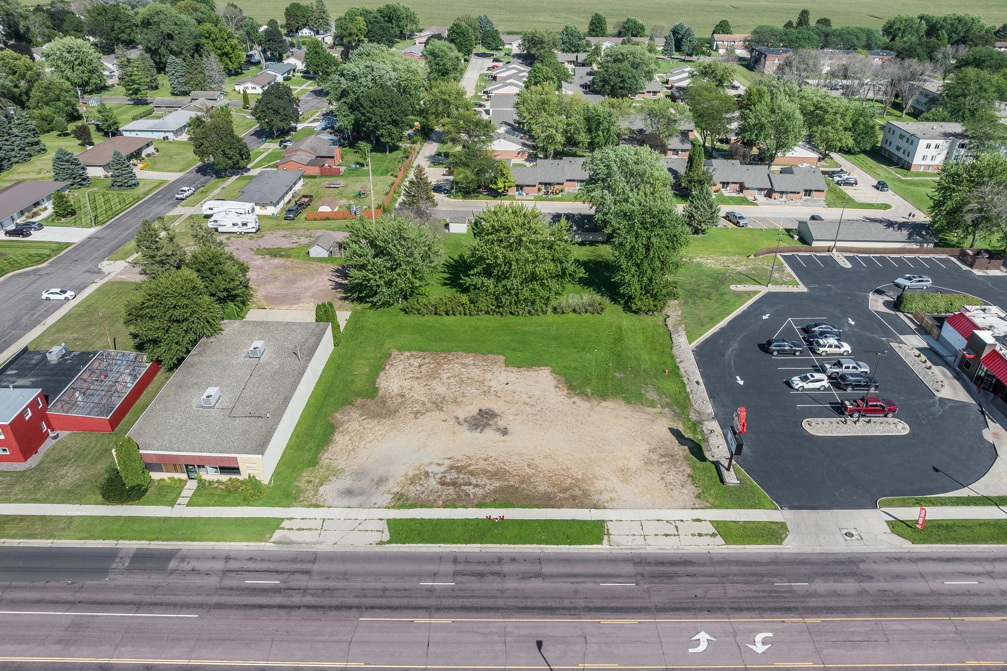 415 State St S Fairmont MN-11.jpg