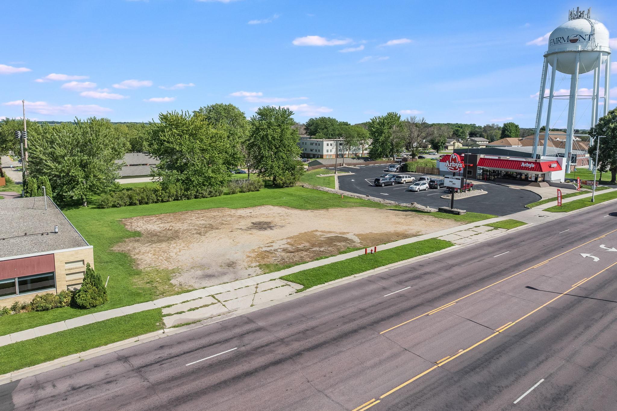 415 State St S Fairmont MN-12.jpg