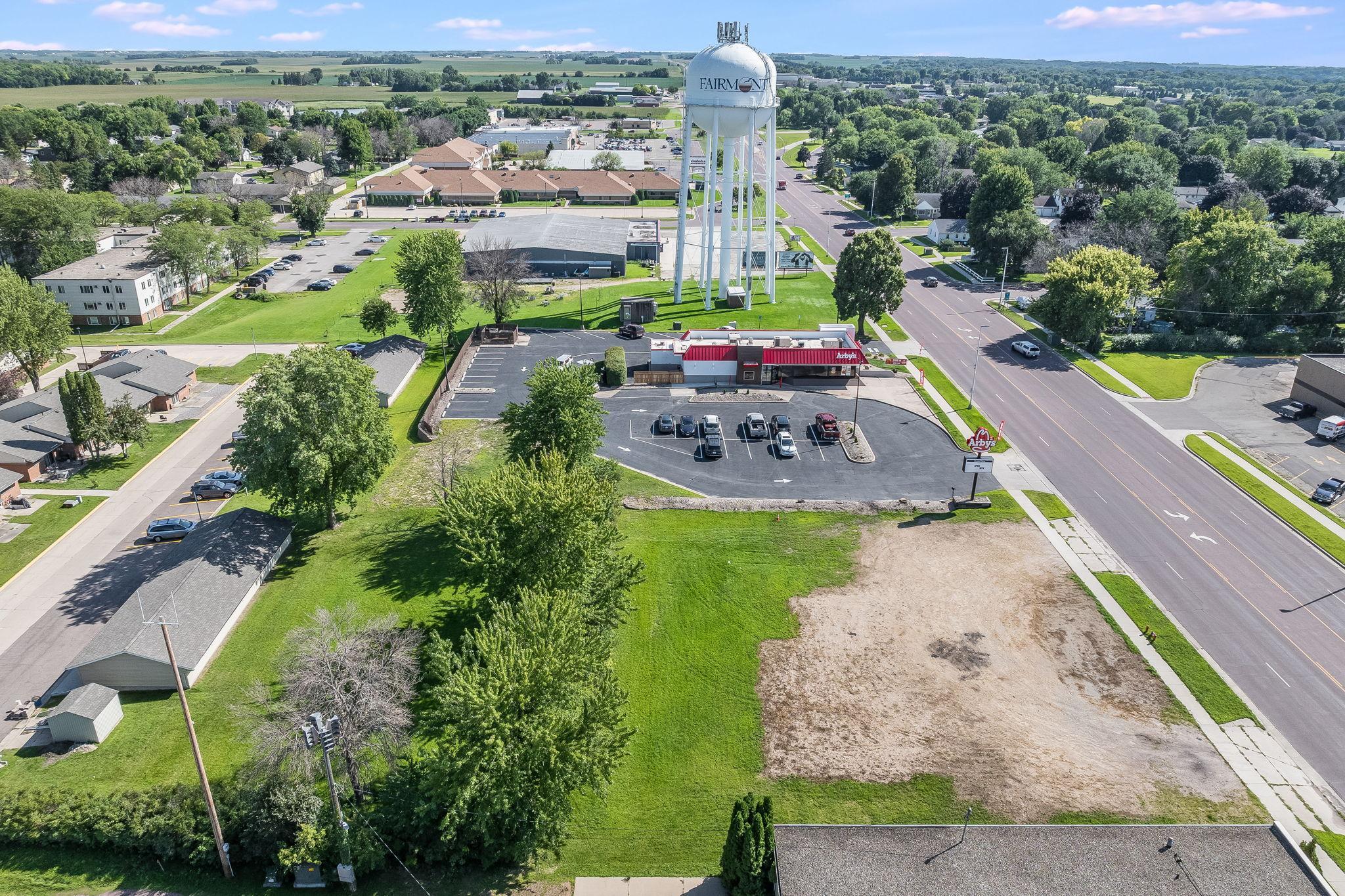 415 State St S Fairmont MN-03.jpg