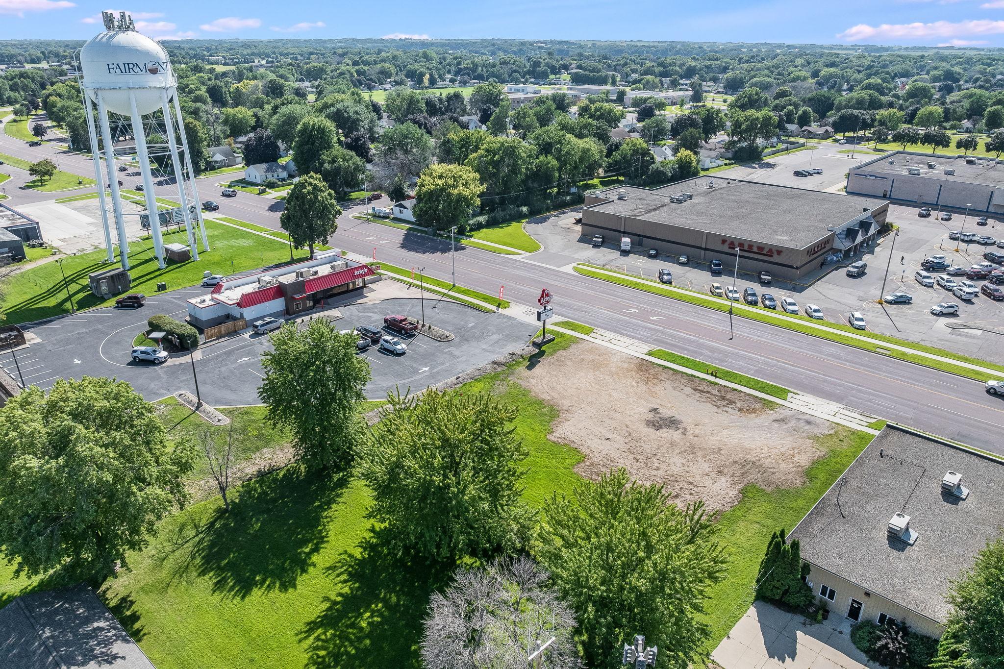 415 State St S Fairmont MN-04.jpg