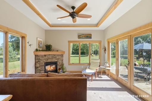 W12418 695th Avenue, Prescott, WI 54021