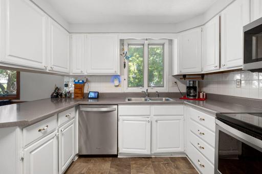 112 13th Avenue NW, Waseca, MN 56093
