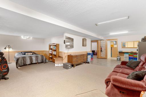 112 13th Avenue NW, Waseca, MN 56093
