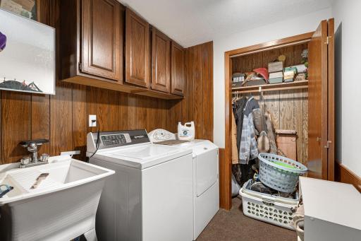 112 13th Avenue NW, Waseca, MN 56093