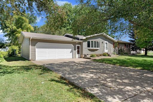 112 13th Avenue NW, Waseca, MN 56093