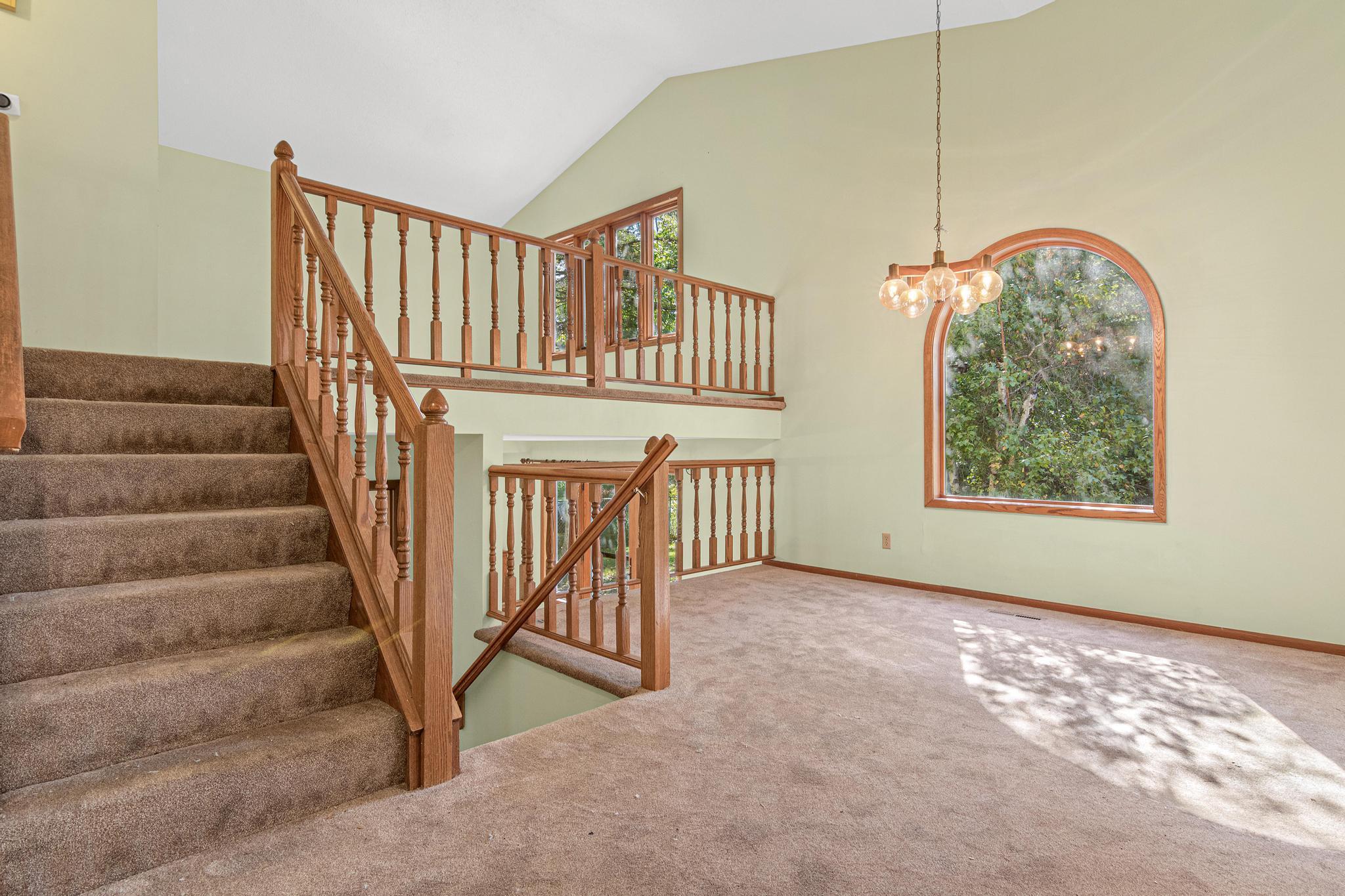 Newer Carpeting in Living Areas- Great Natural Lighting