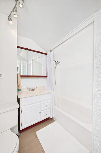 1210 13 1/2 Street S, Fargo, ND 58103