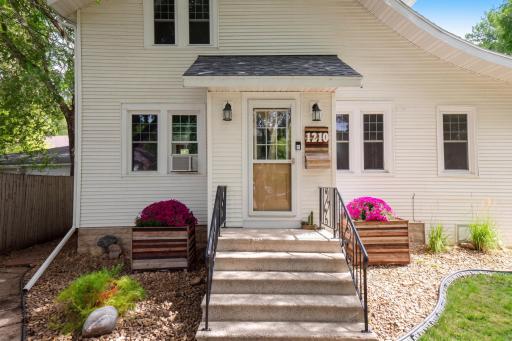 1210 13 1/2 Street S, Fargo, ND 58103