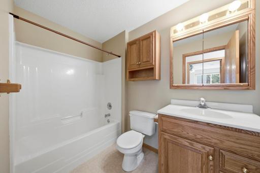 Lower level full bath!