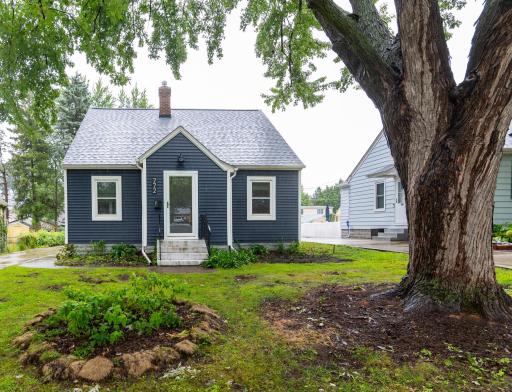 772 Iowa Avenue W, Saint Paul, MN 55117
