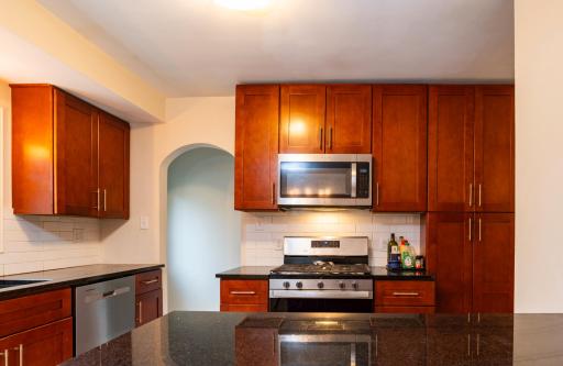 772 Iowa Avenue W, Saint Paul, MN 55117