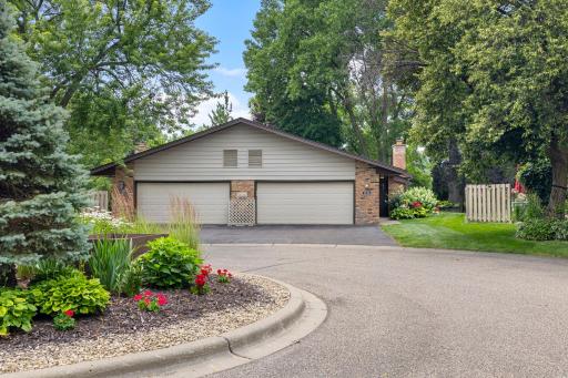 1185 weston, Plymouth, MN 55447