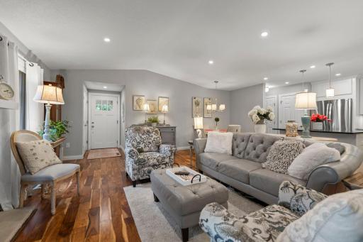 1185 weston, Plymouth, MN 55447