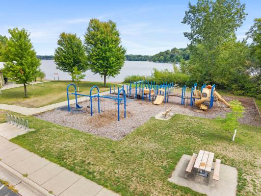 Nearby lakes, trails, parks and more! Lake Gervais beach!