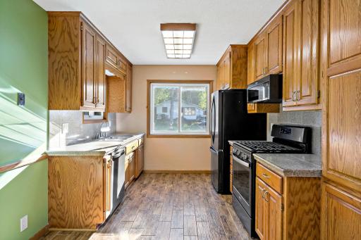 Holiday baking, meal prep, or a quick weeknight dinnerâthis kitchen keeps up.