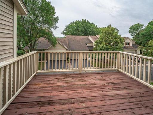 1491 Summit Shores Drive, Burnsville, MN 55306