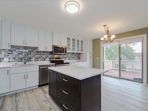 1491 Summit Shores Drive, Burnsville, MN 55306