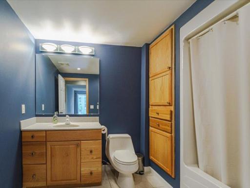 1491 Summit Shores Drive, Burnsville, MN 55306