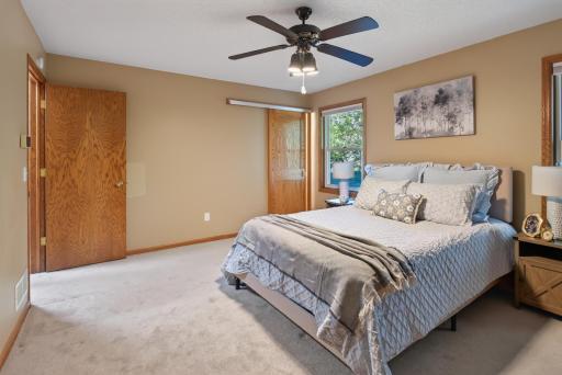4720 Orchid Lane N, Plymouth, MN 55446