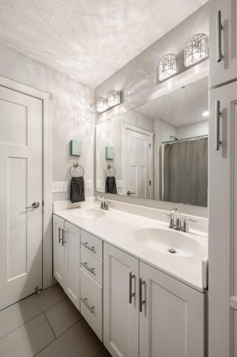 5501 Girard Avenue S, Minneapolis, MN 55419