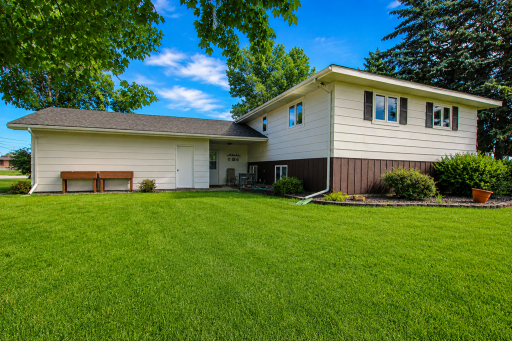 913 1st Avenue SE, Long Prairie, MN 56347
