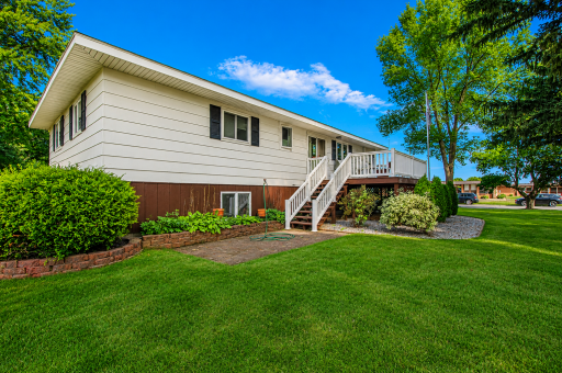 913 1st Avenue SE, Long Prairie, MN 56347