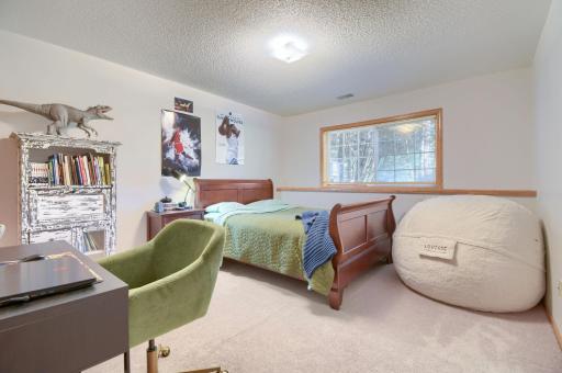 828 Woodland Dr - Web Quality - 021 - 21 Bedroom.jpg